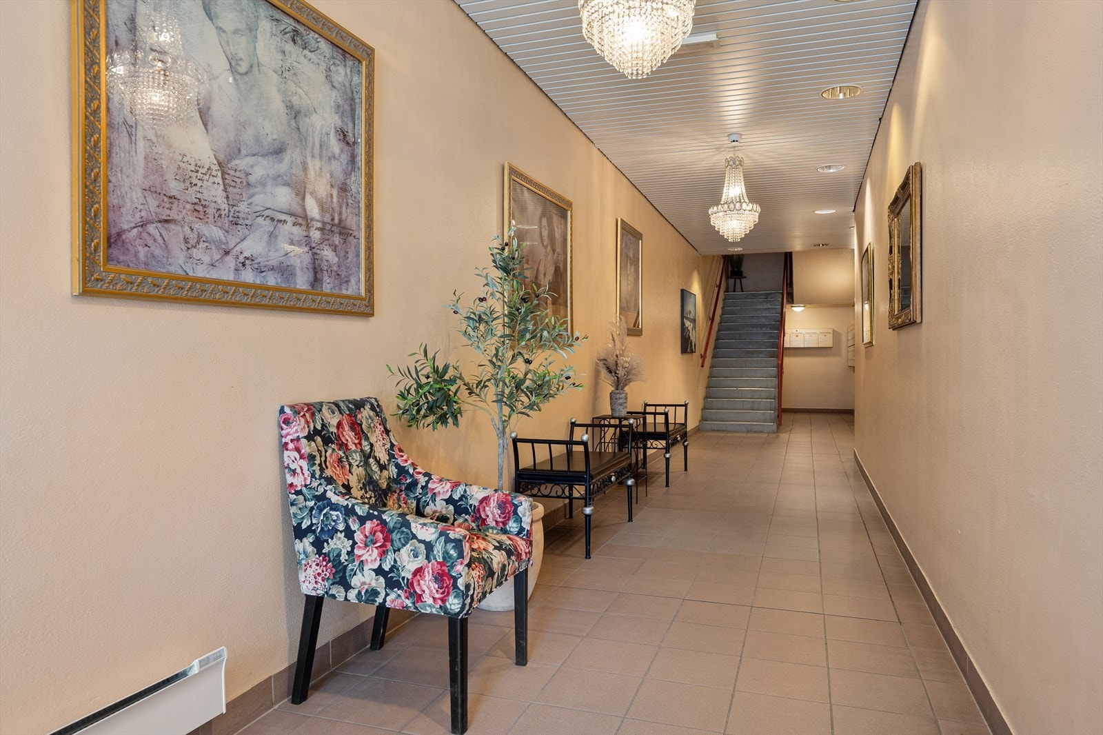 Felles inngangsparti. Galleribilde