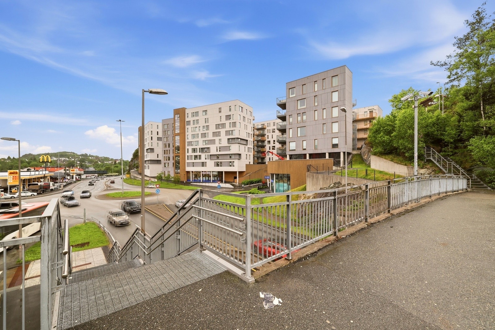 Kort avstand til store arbeidsplasser på Kostad, Flesland og Sandsli Galleribilde