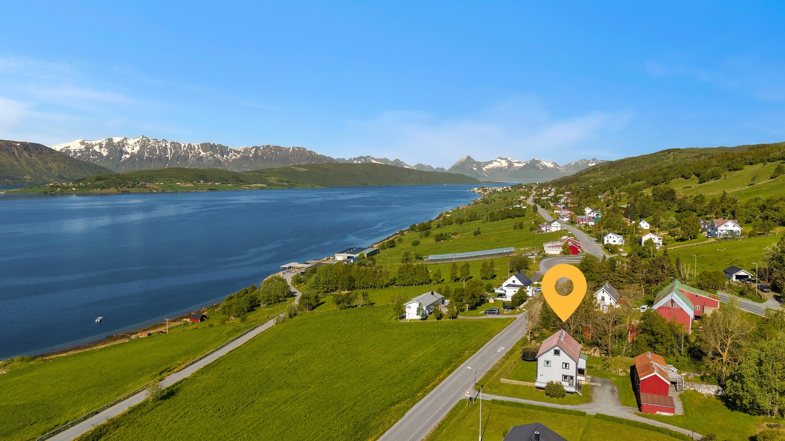 EiendomsMegler1 v/Christer Aabø har gleden av å presentere Vikeveien 18! Foto: H5 Property. Galleribilde