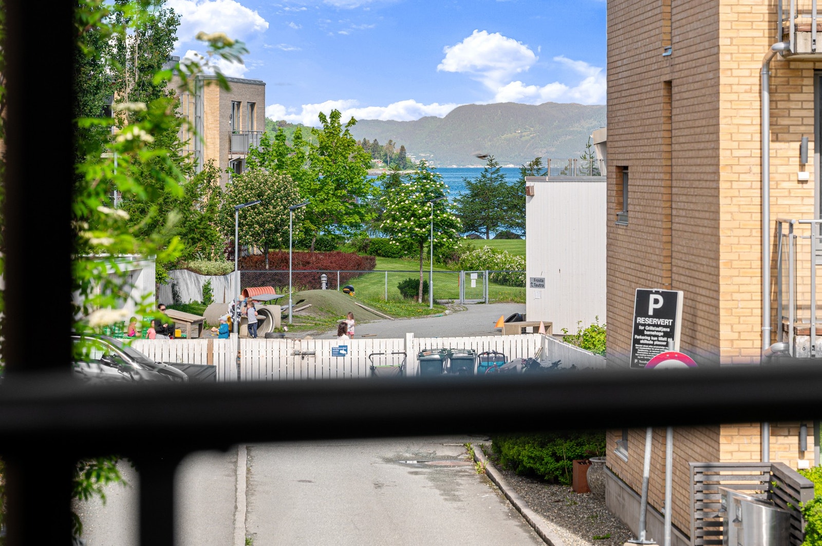 Utsikt fra balkongen. Galleribilde