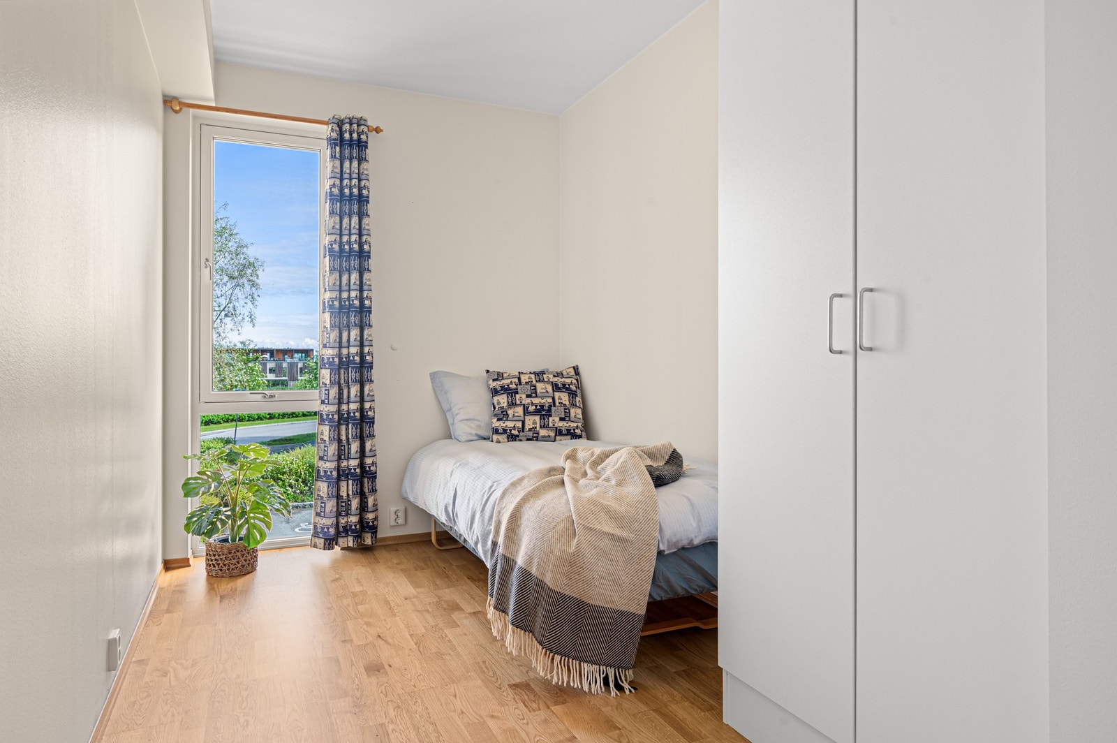 Boligen byr på tre soverom. Soverom 1 er på 8,4m². Galleribilde