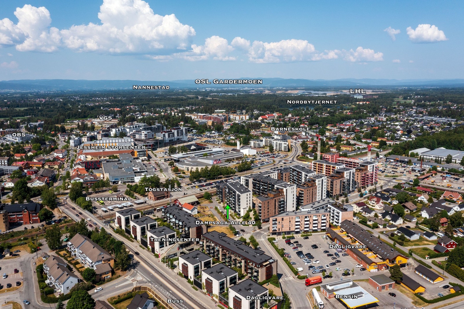 Jessheim Storsenter har 146 butikker og serveringssteder (8 min gange) - midt i hjertet av Jessheim by. Galleribilde