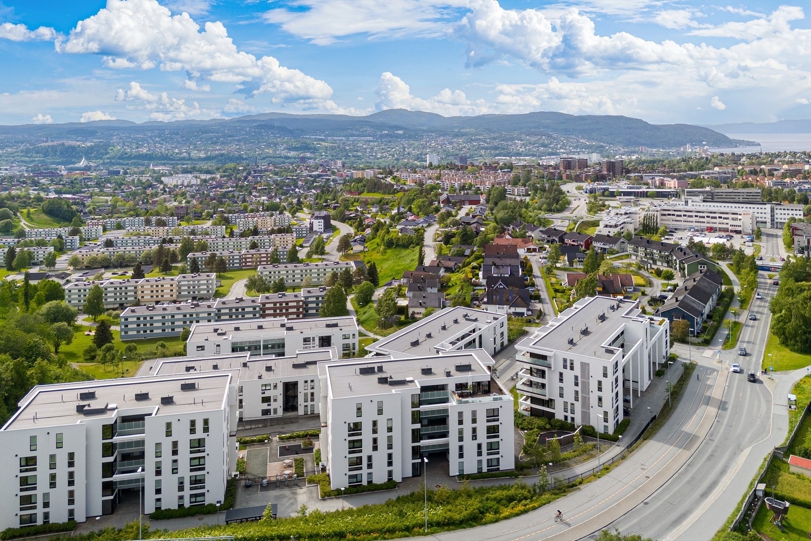 Kort vei til bussholdeplass og butikk. Galleribilde