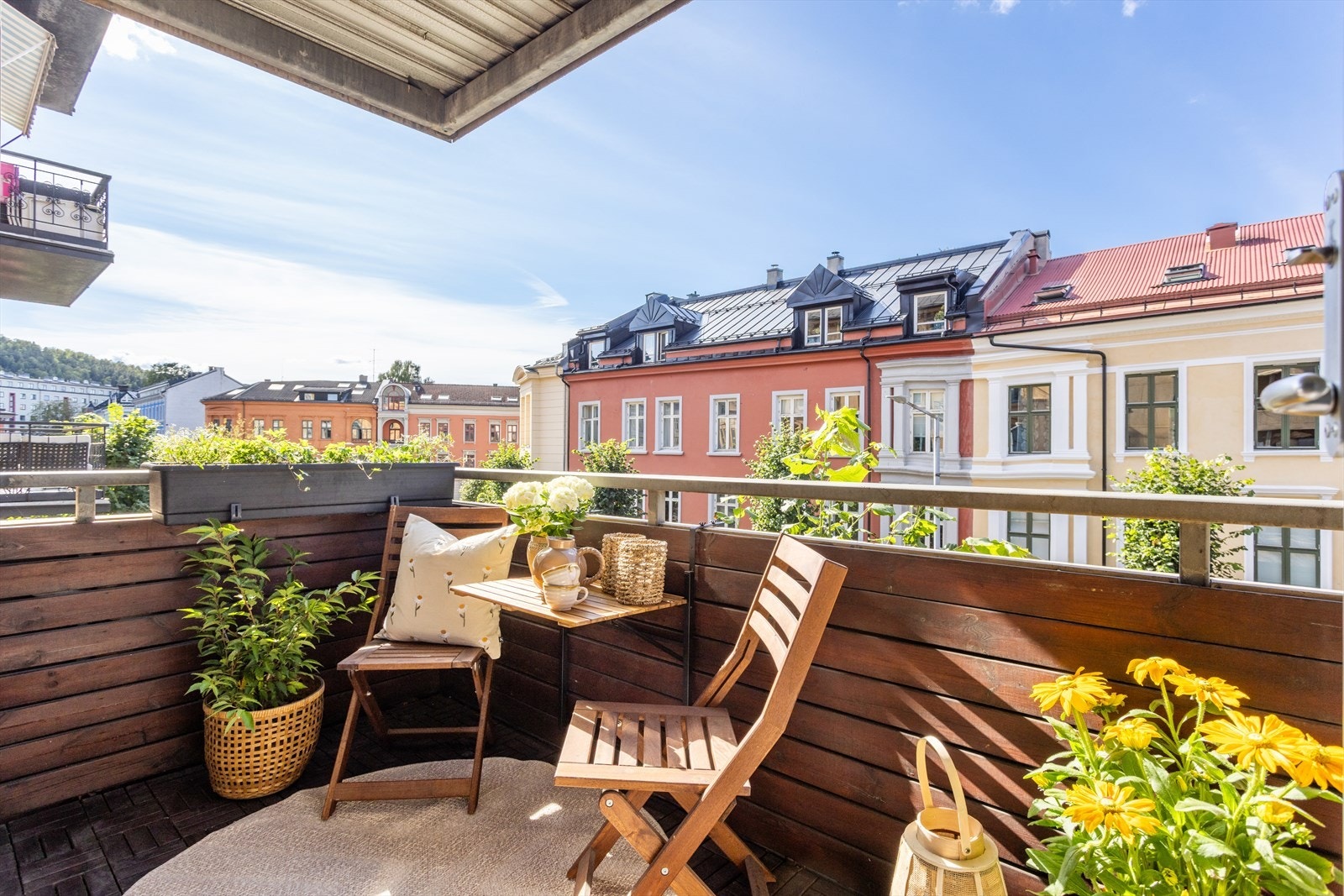 Velkommen til Klostergata 1 - En lys og gjennomgående 3-roms leilighet med attraktiv beliggenhet ved Klosterenga Park. Galleribilde