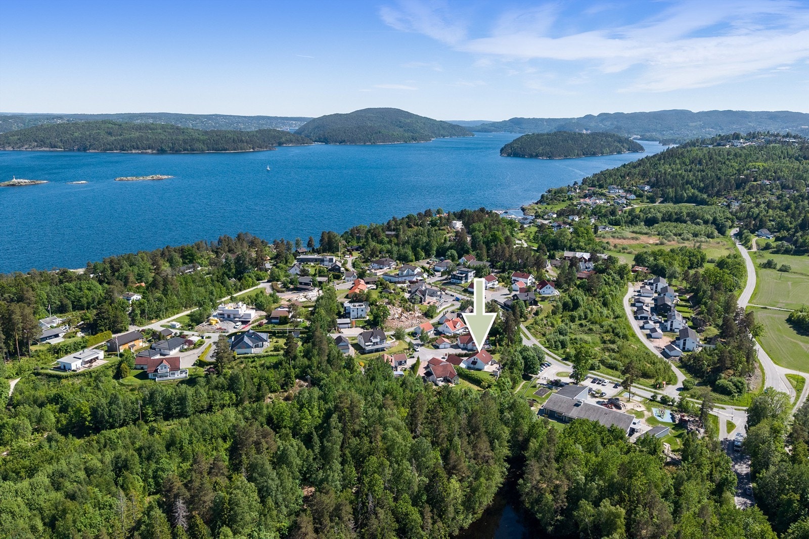 Kort vei til Oslofjorden med flotte strender og turmiljø Galleribilde