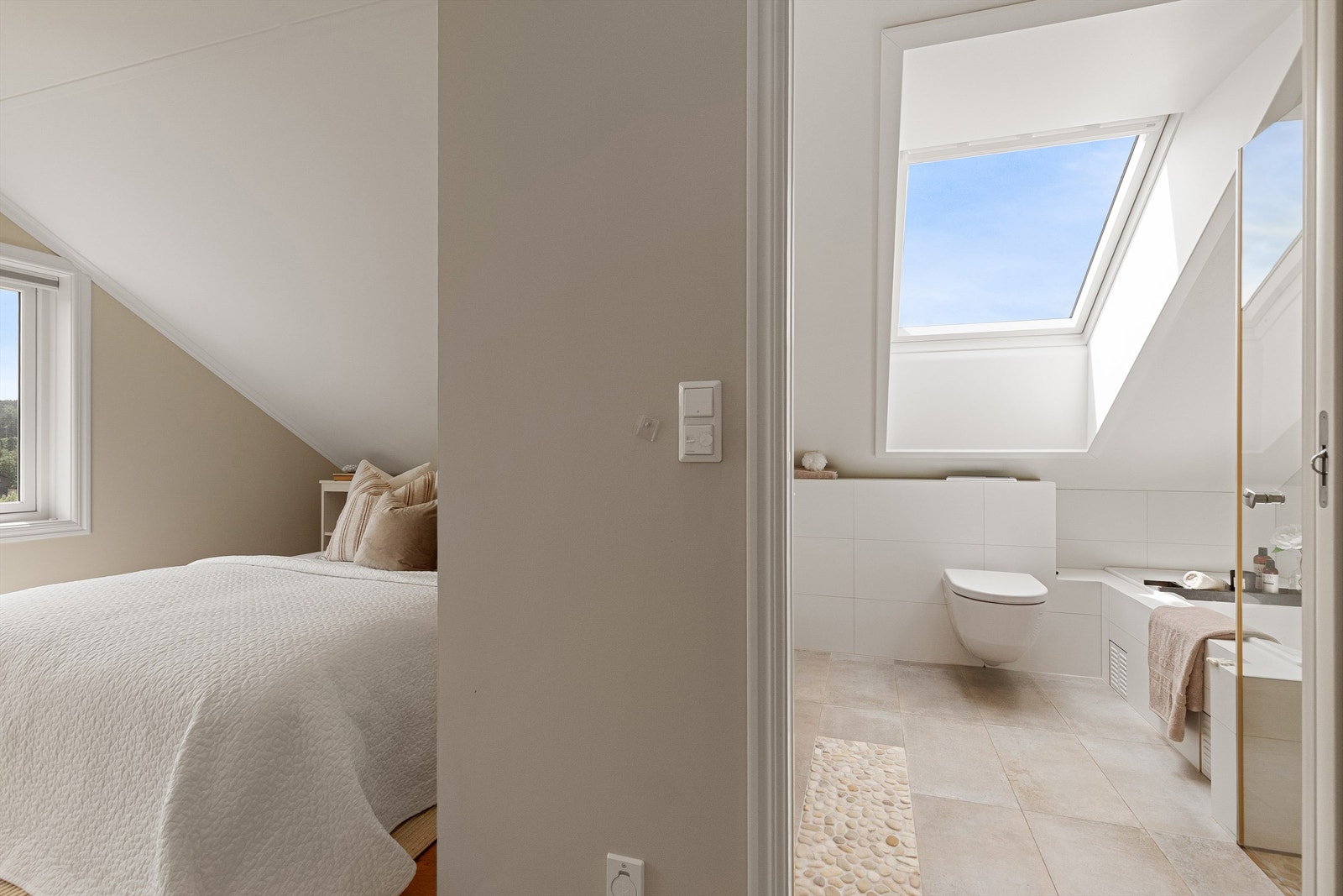 Badet ligger i tilknytning til soverom nr 3 i 2.etg Galleribilde
