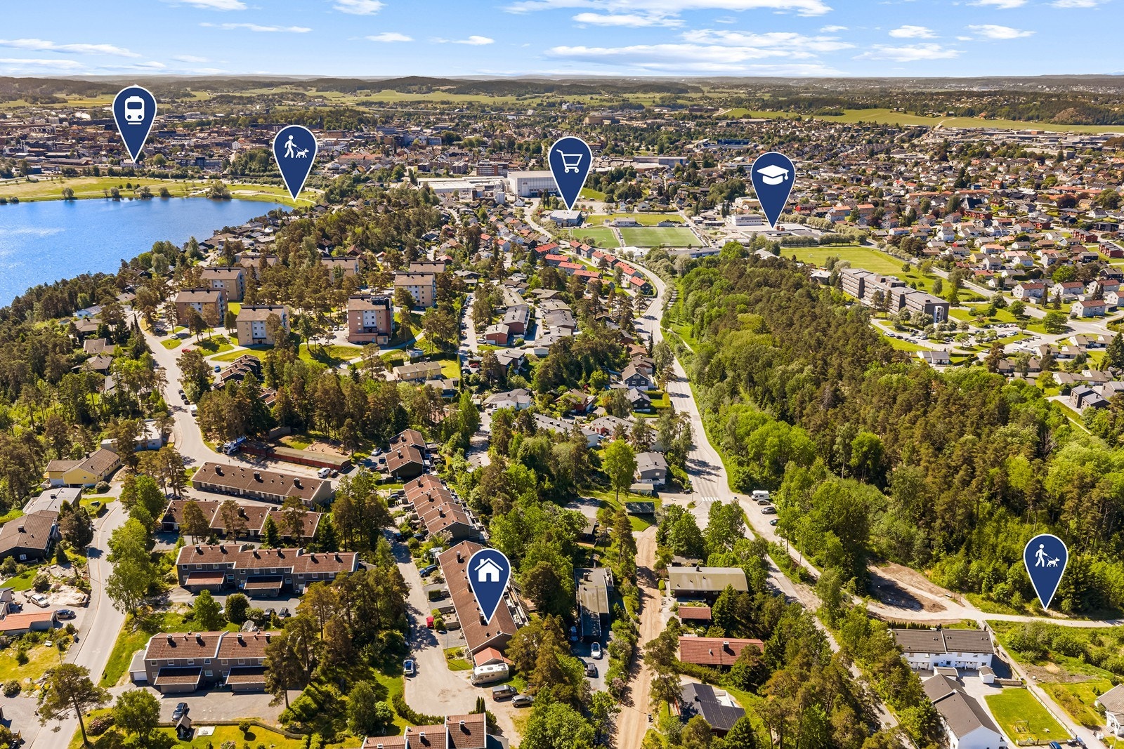 Med busstopp kun tre minutter unna er det enkel adkomst til Sarpsborg sentrum. Galleribilde