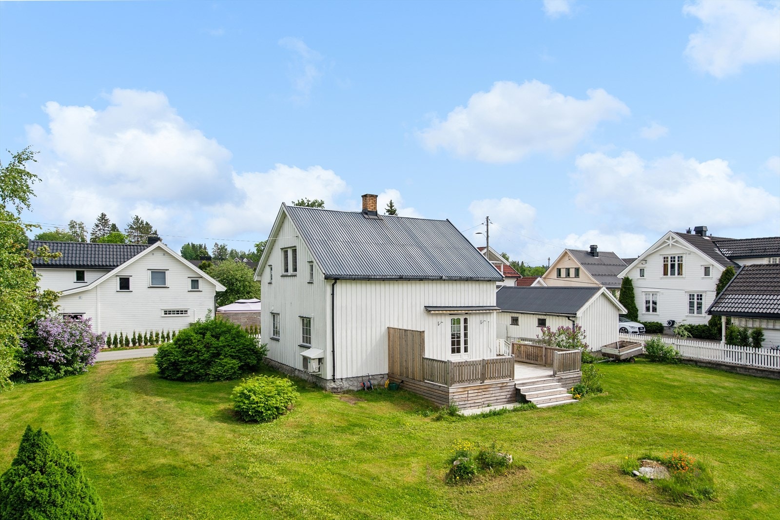 Enebolig fra 1924 med utvendig kledning og etterisolering utført i perioden 2007-2010. Galleribilde