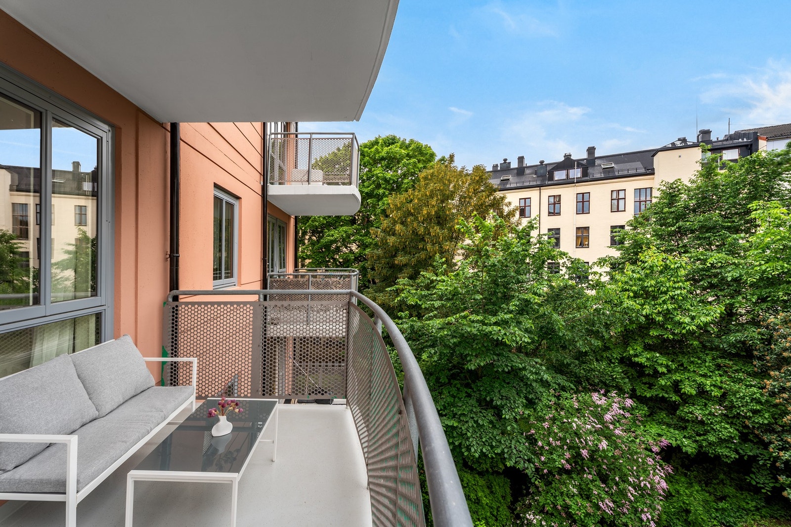 Nyt lange sommerdager her Galleribilde