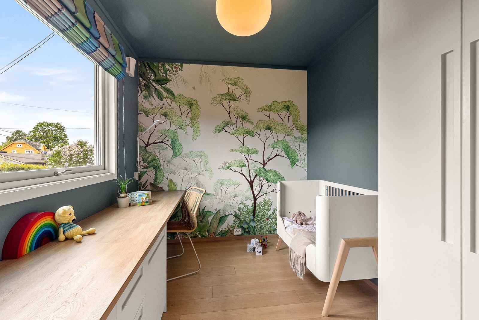 Barnerom/kontor med god plass til ønsket møblering Galleribilde