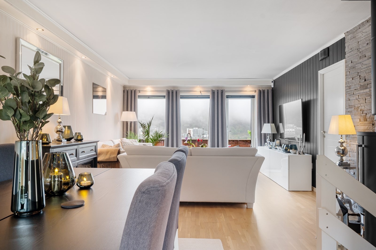 Lyst og pent Galleribilde