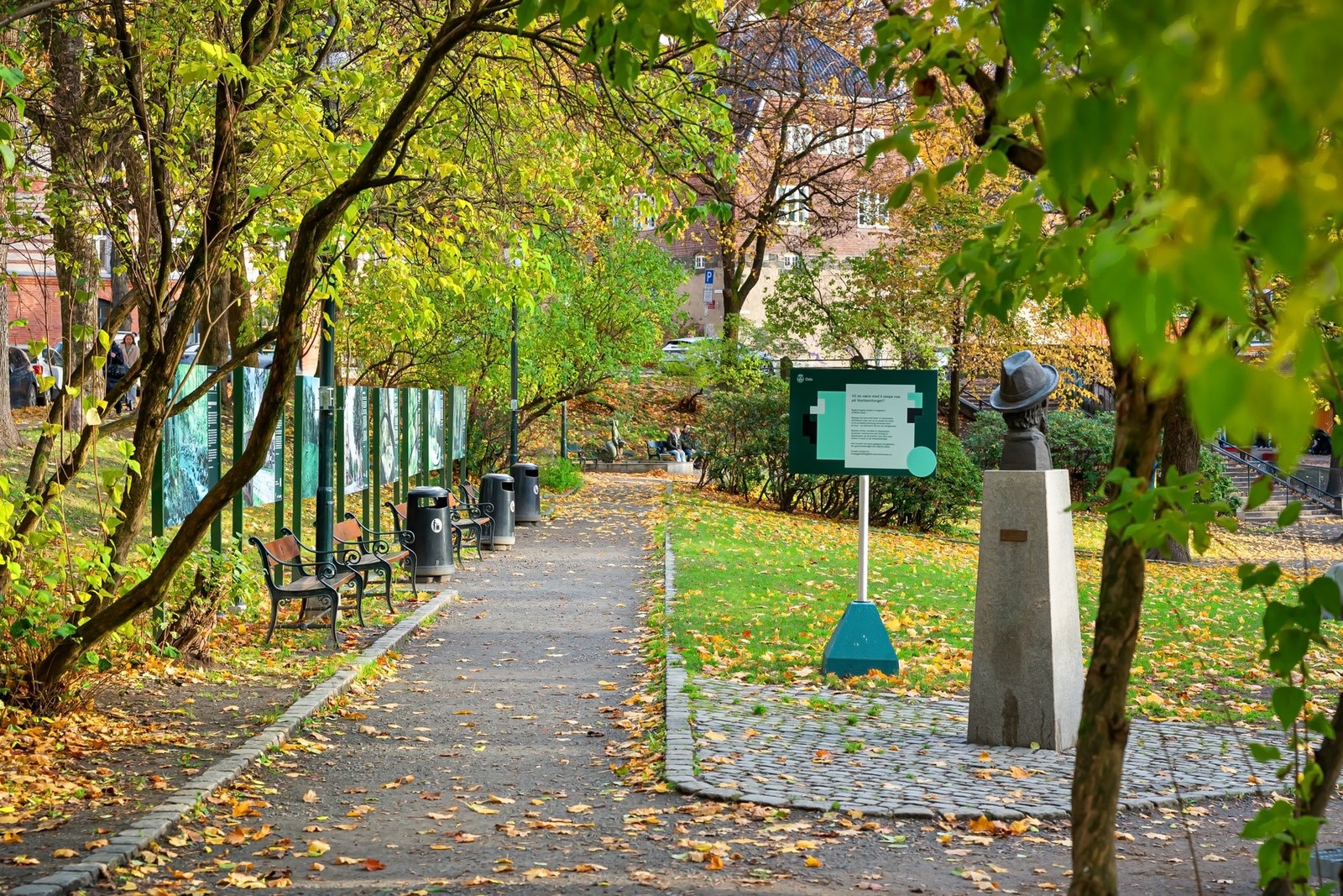 Få også med deg Vestkanttorget med sitt populære lørdagsmarked, samt bondens månedlige marked på Valkyrie Plass Galleribilde