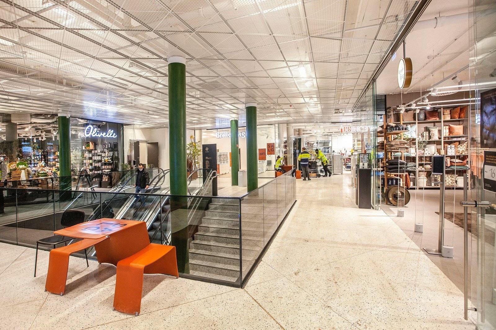 Røa Torg er et fint senter med et stort utvalg butkker, restauranter og kaféer. Galleribilde