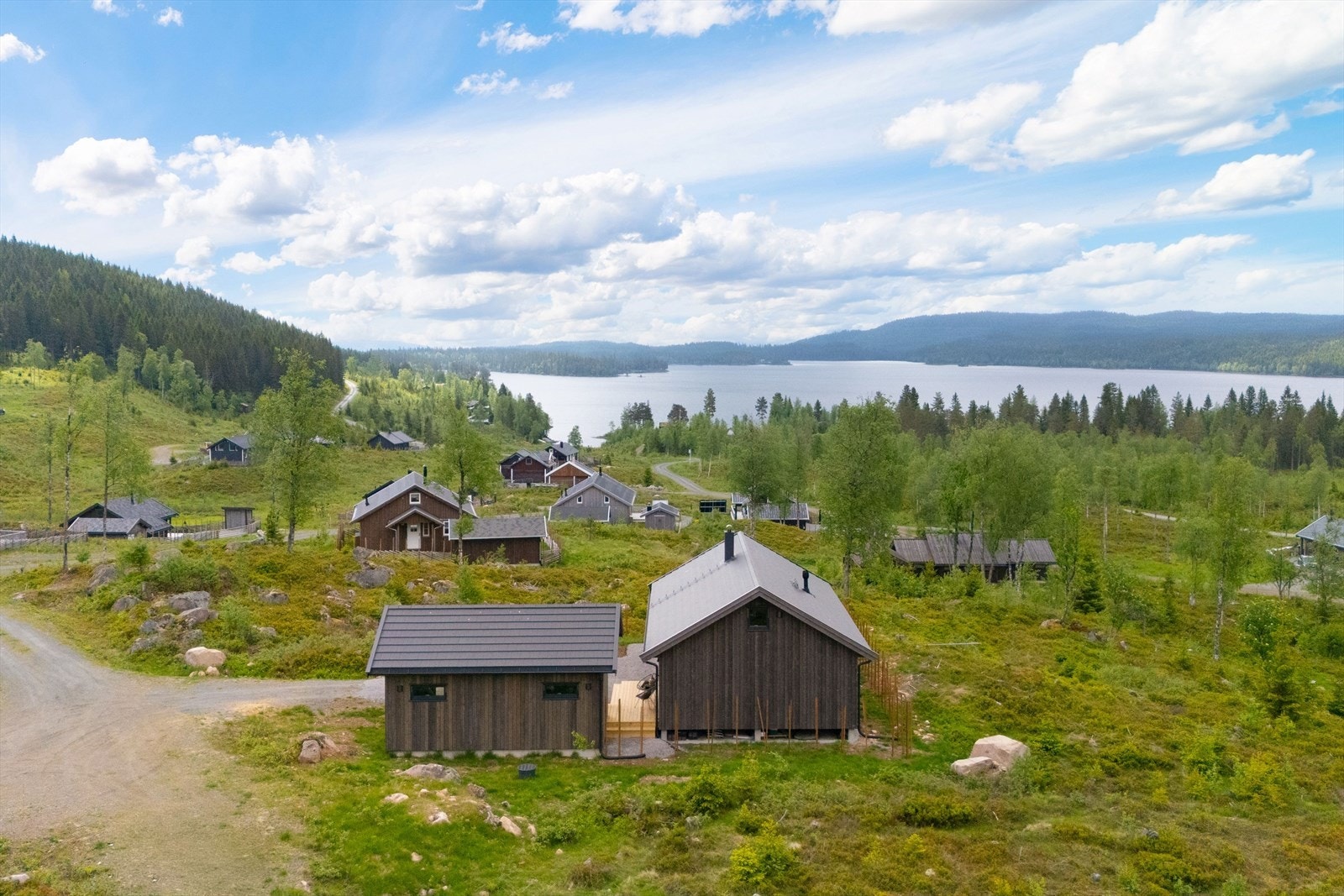 Delikat og moderne hytte ferdigstilt i 2026 med fin utsikt. Galleribilde