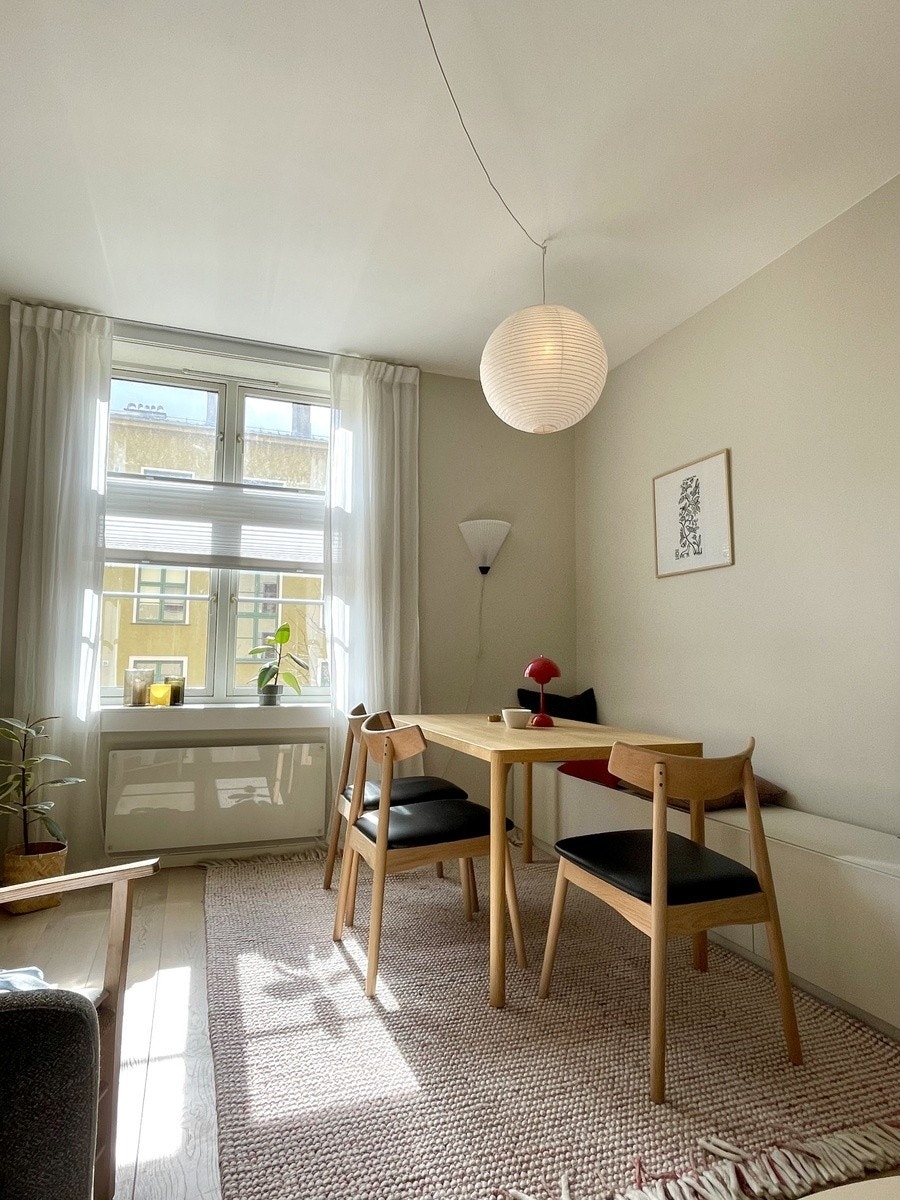 God plass til spisebord Galleribilde