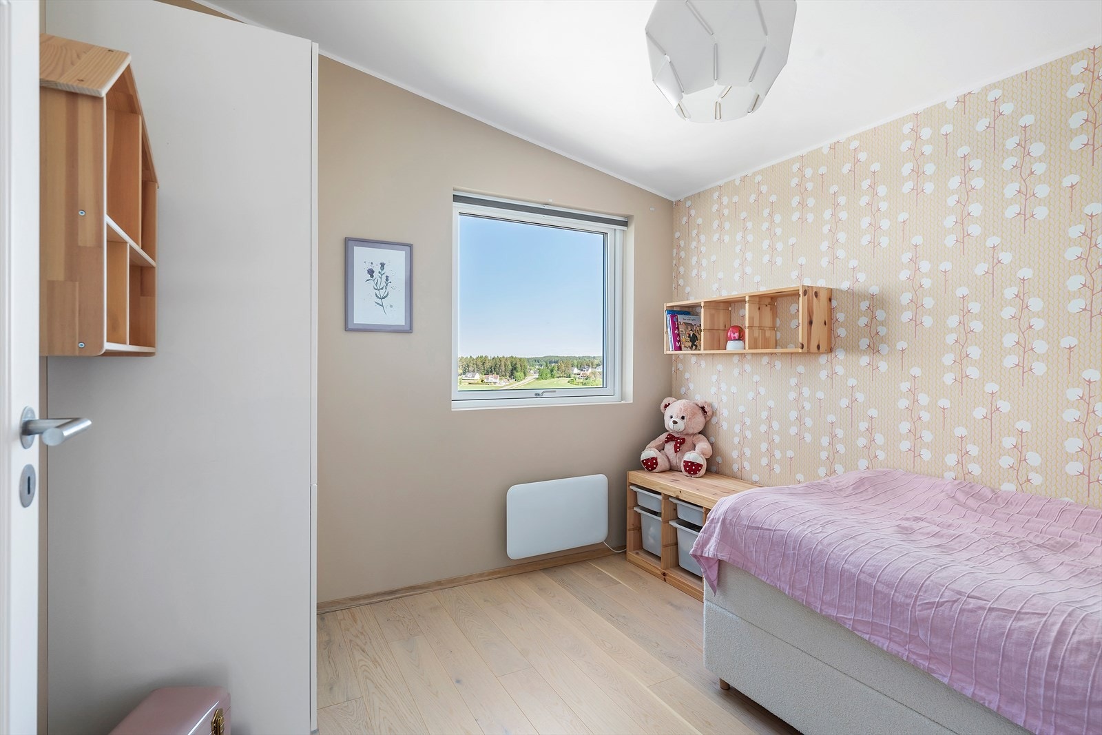 Rommene har gode lysforhold og fleksible bruksmuligheter. Galleribilde