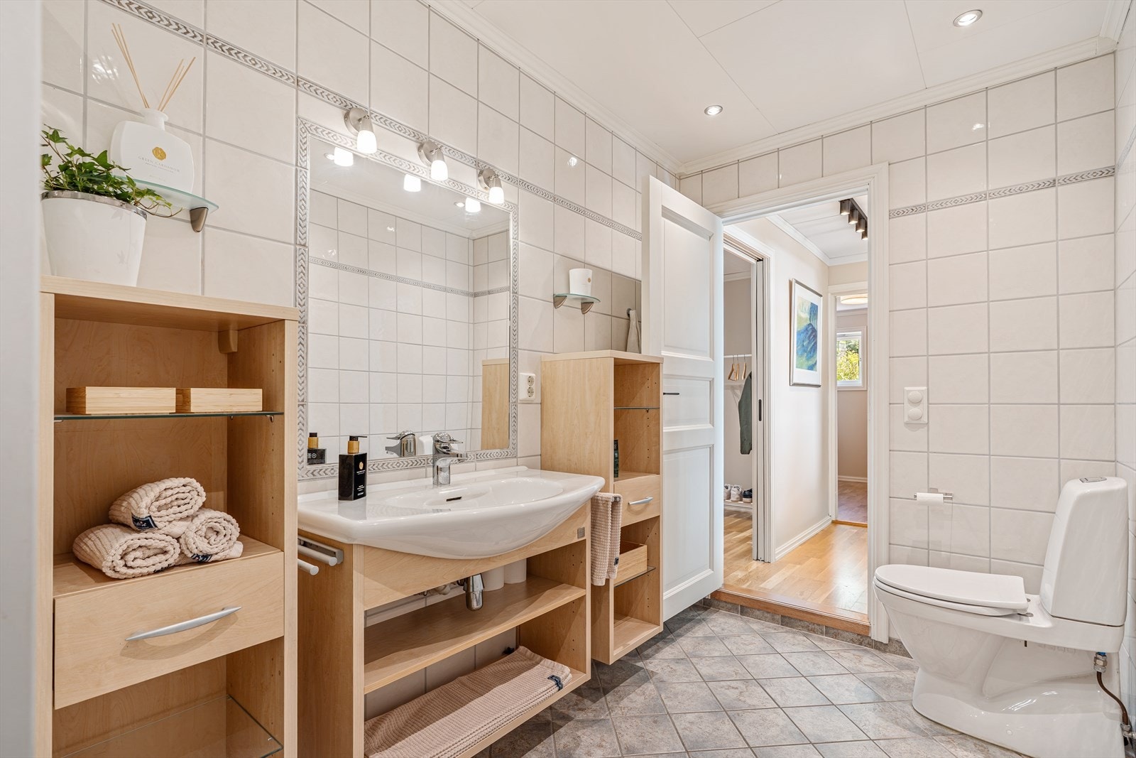 Flislagt bad på 6,5m². Galleribilde