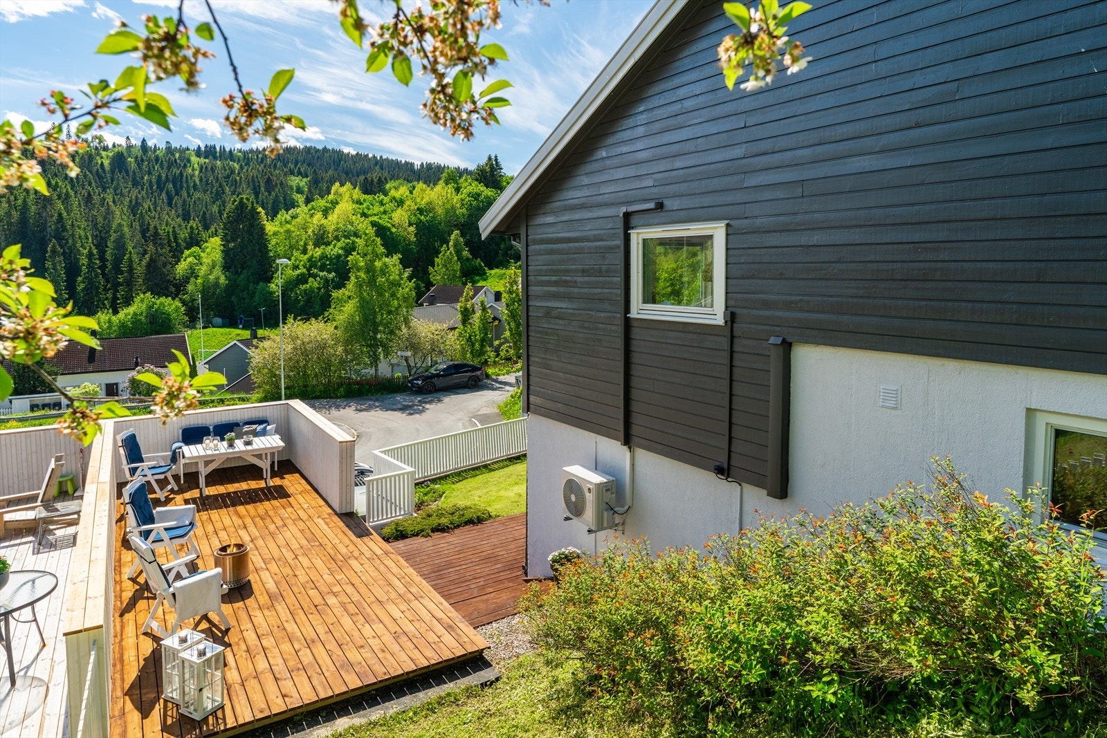 Boligens tomt er på ca 473m². Galleribilde