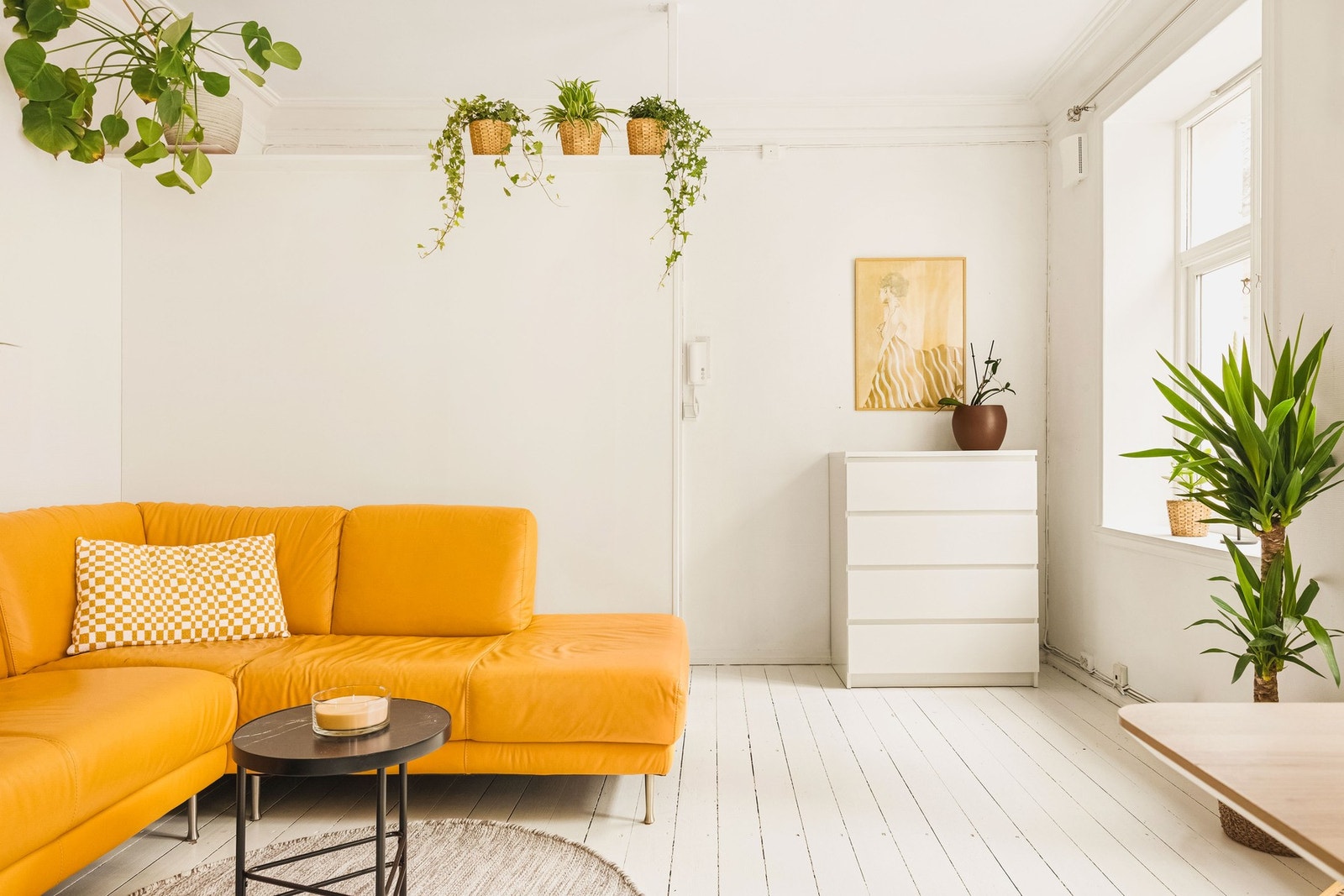 Det er god plass til en sofagruppe. Galleribilde