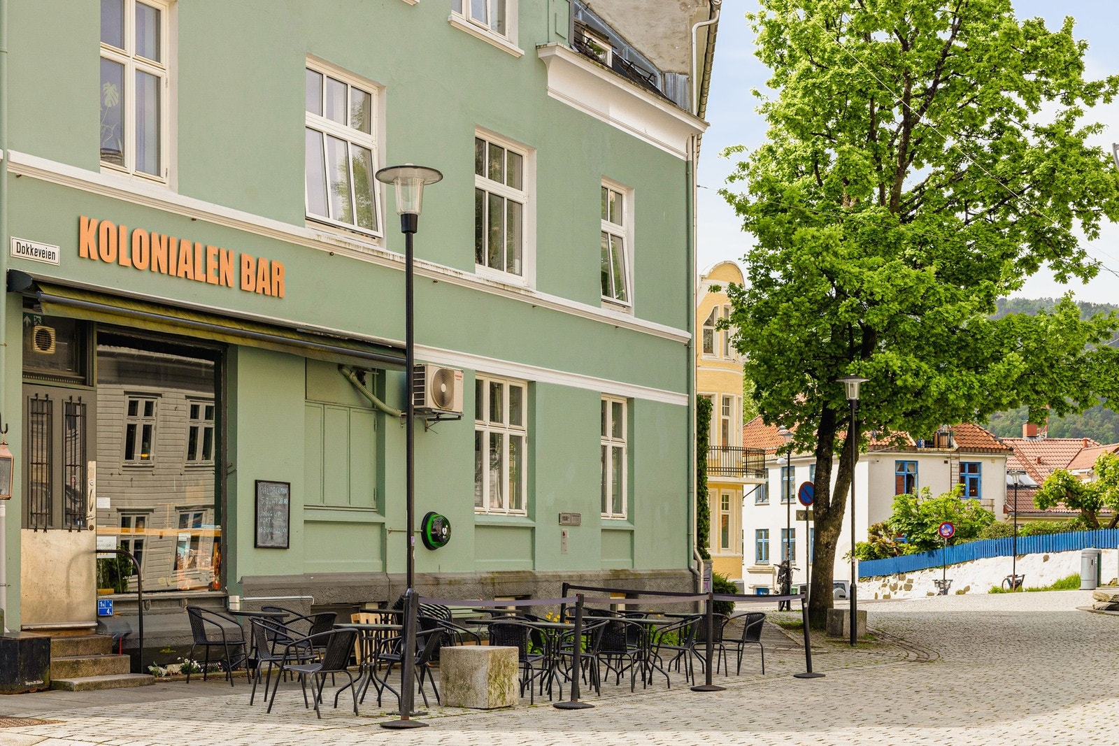 Kolonialen baren er din nye nabolagskaffe. Den ligger rett utenfor døren. Galleribilde