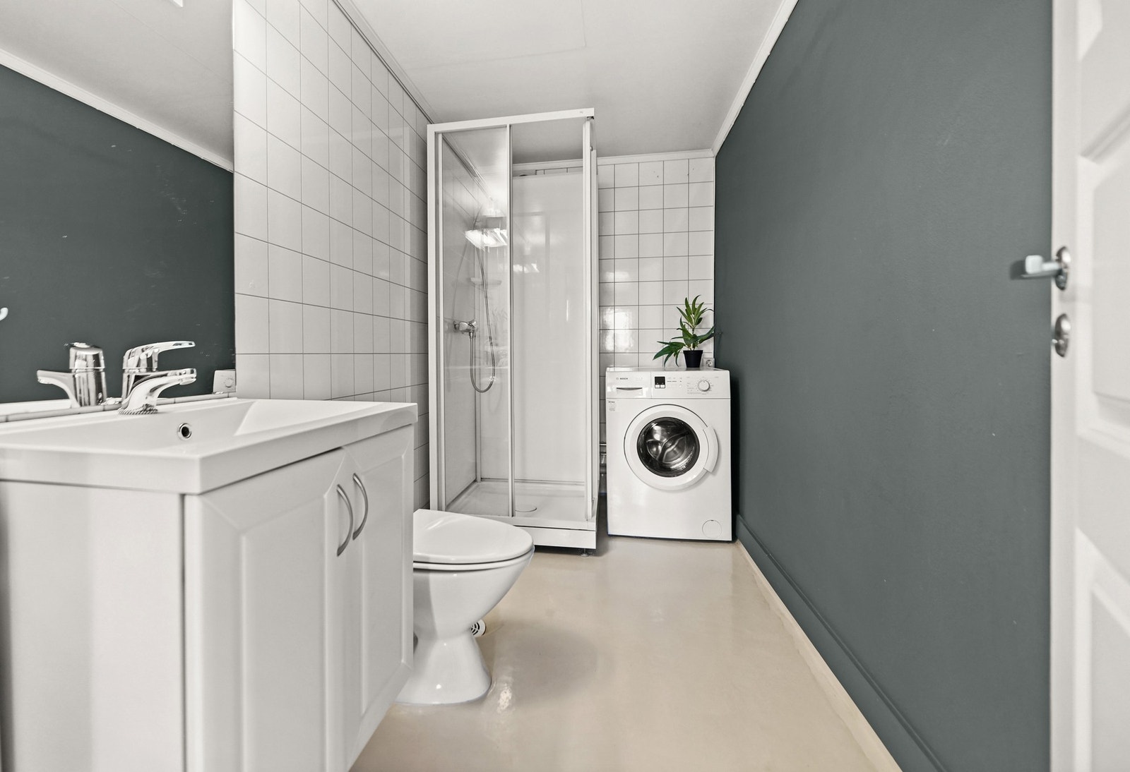 Bad i utleiedel Galleribilde