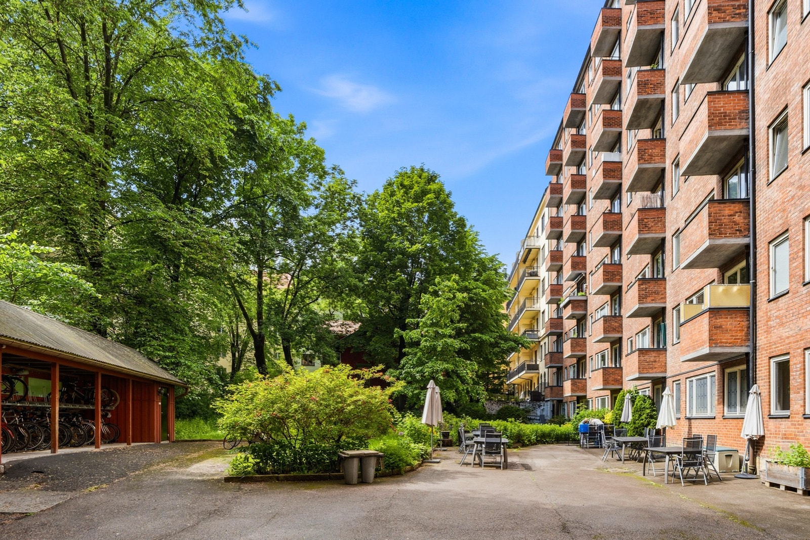 Sameiet Bygdøy allé 20 består av 149 seksjoner. Sameiet eier og leier ut to leiligheter. Galleribilde