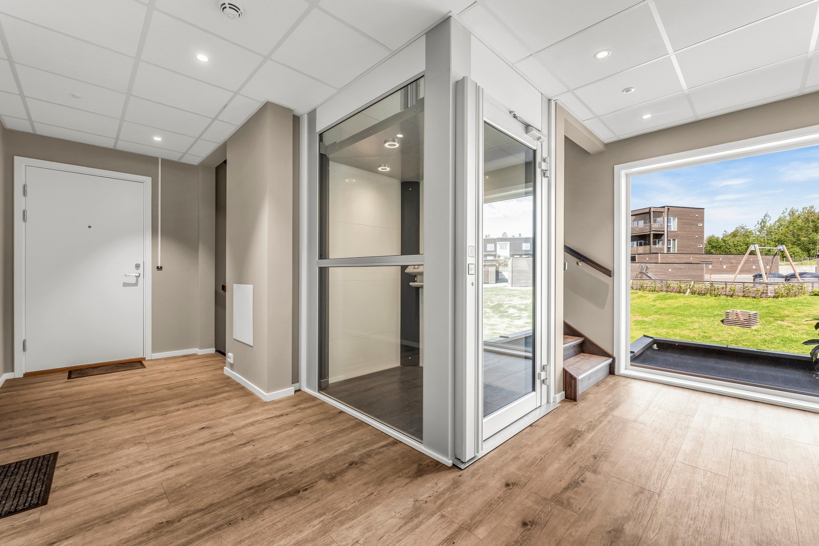 Løfteplattform/heis i boligblokken Galleribilde