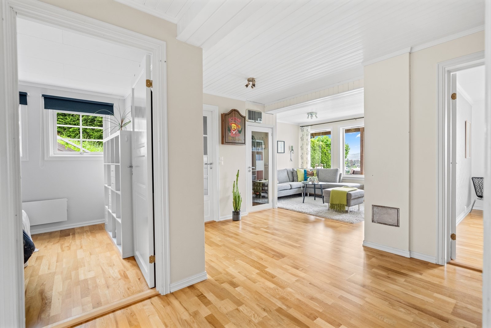 Denne etasjen har egen inngang og flere gode bruksmuligheter Galleribilde