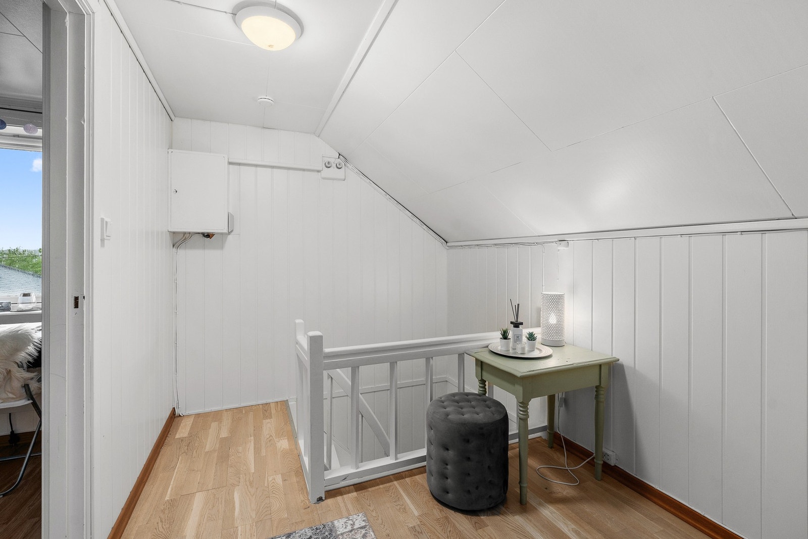 Trapp opp til 2.etg. Loftsgang Galleribilde