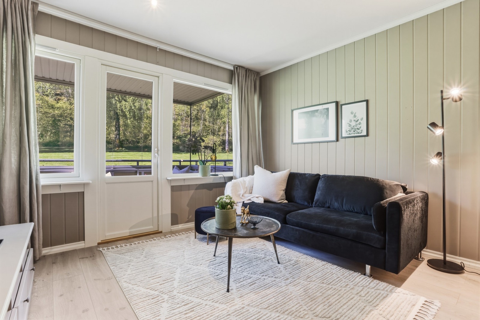 Flott og moderne leilighet, med 2 soverom, 2 boder og balkong! Galleribilde