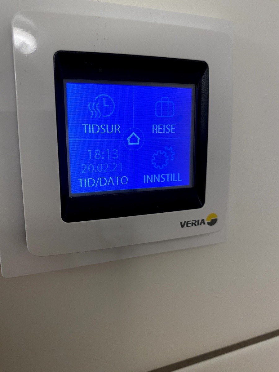 Digital termostat på badet Galleribilde