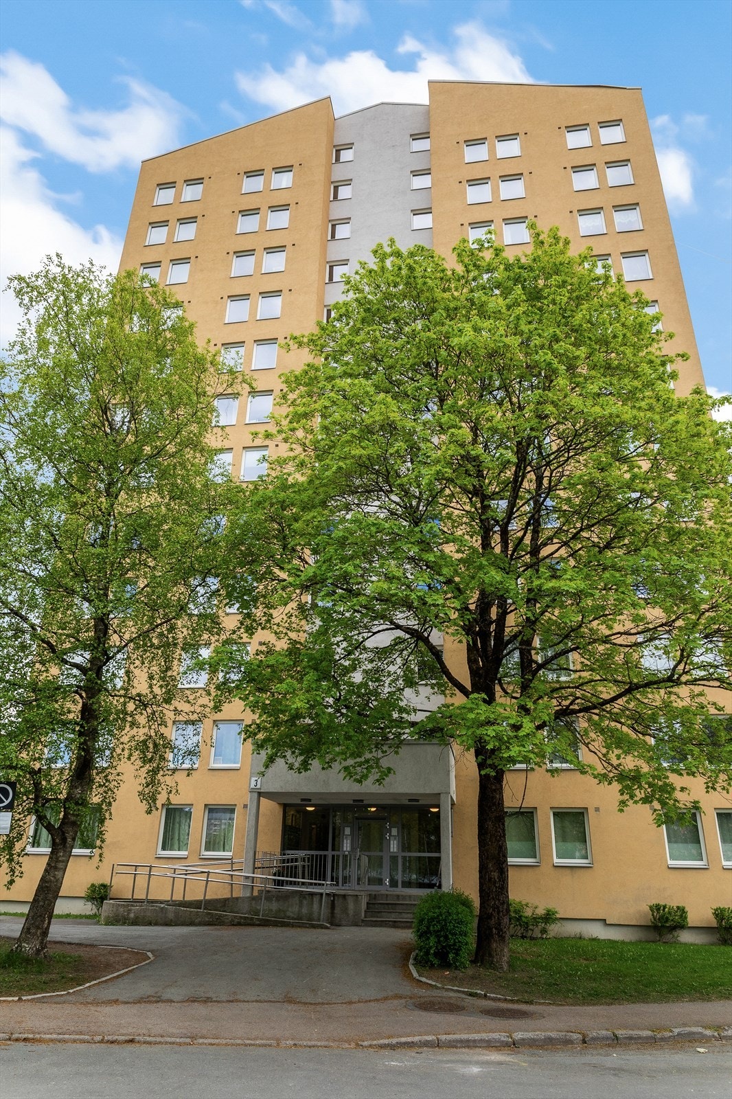 Velholdt høyblokk i Bjerke Borettslag, som totalt består av 303 andelsleiligheter. Galleribilde