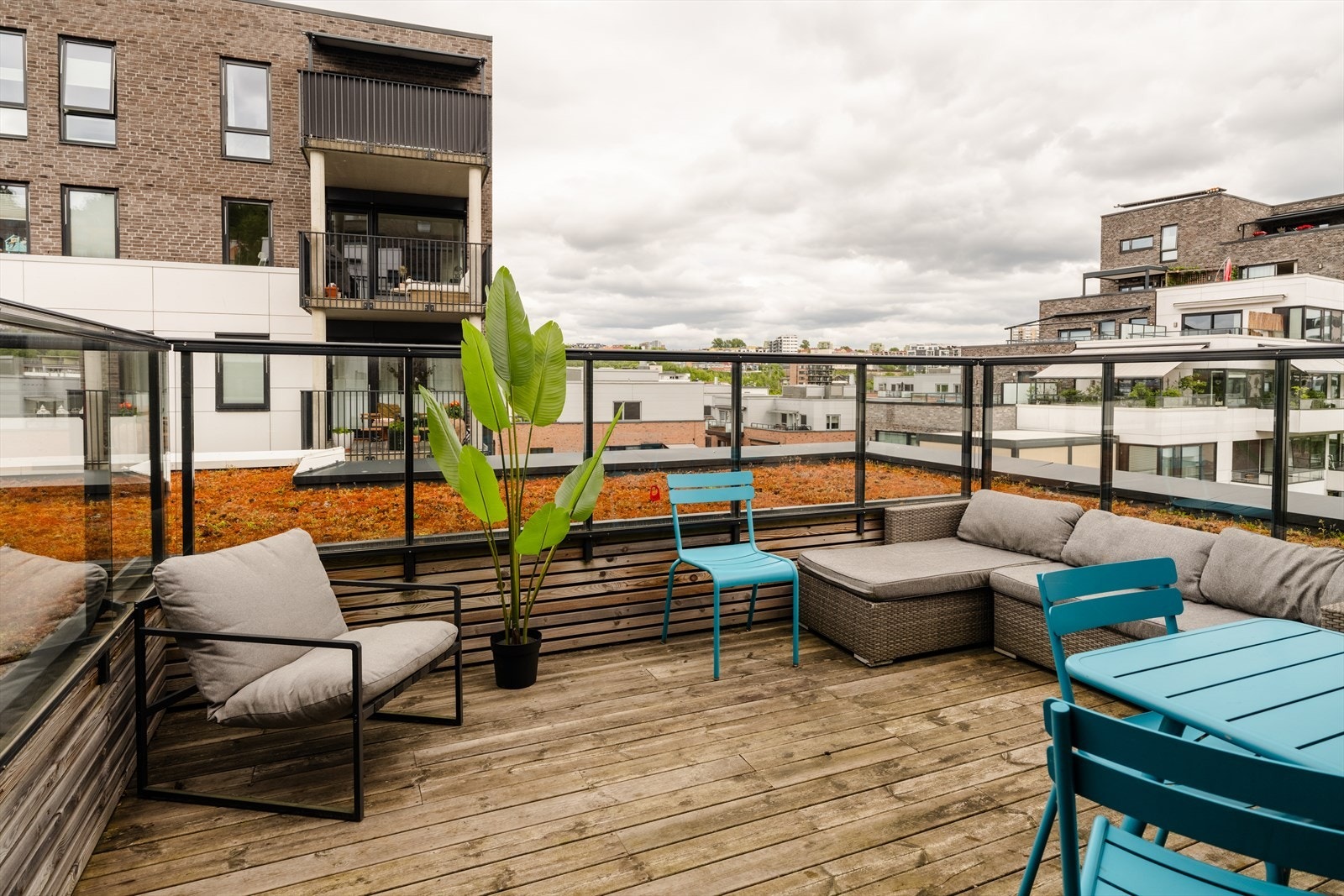 Borettslaget har en felles takterrasse tilgjengelig for alle beboerne. Galleribilde