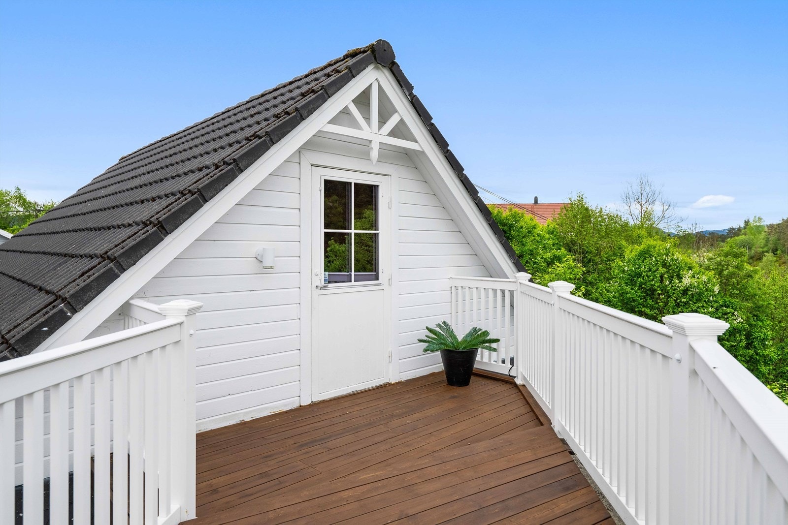 Inngang til garasjeloftet Galleribilde