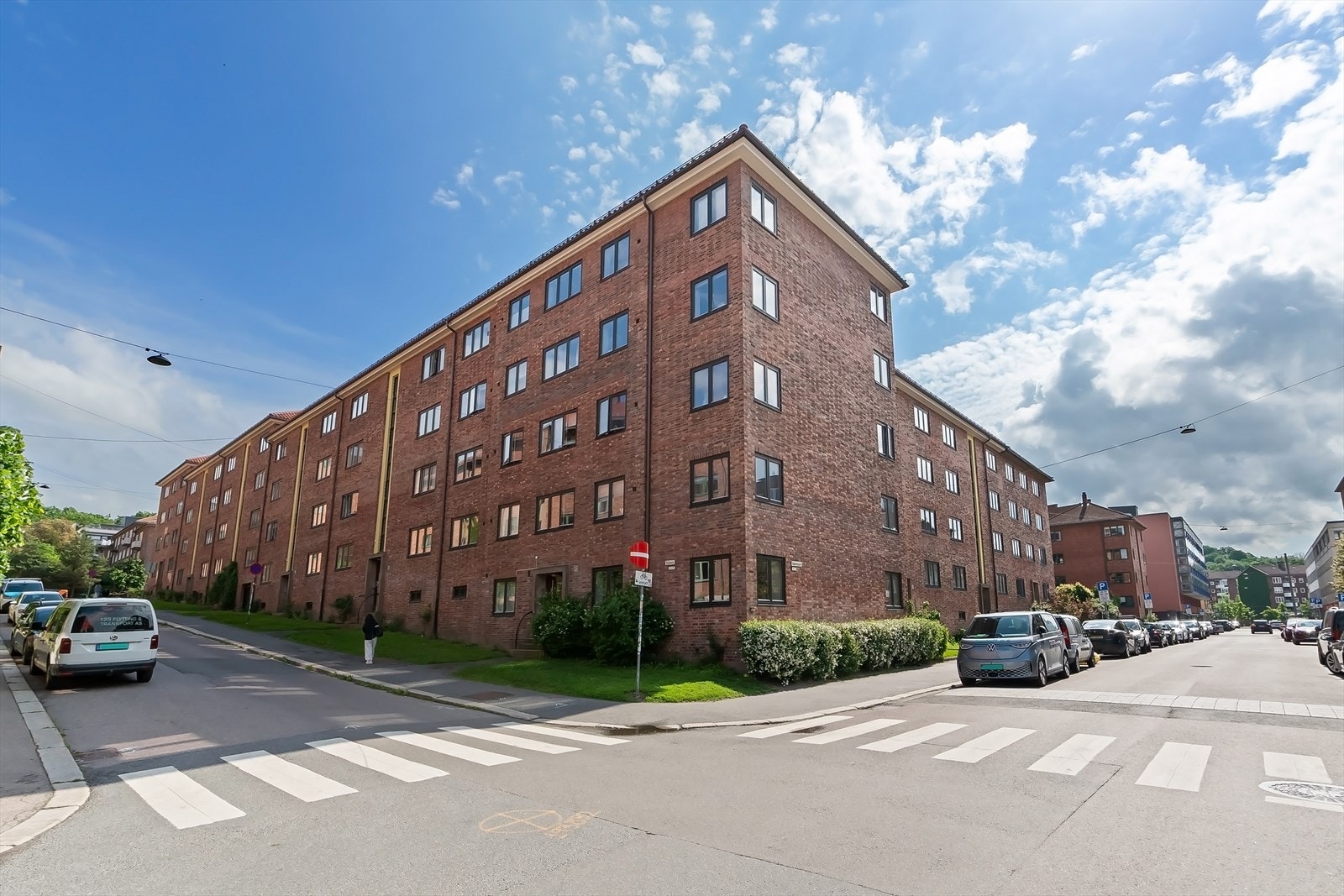 Boligen ligger i umiddelbar nærhet til Torshovdalen, Ola Narr-park og Sofiensbergsparken hvor det er gode muligheter for hyggelige spaserturer. Galleribilde