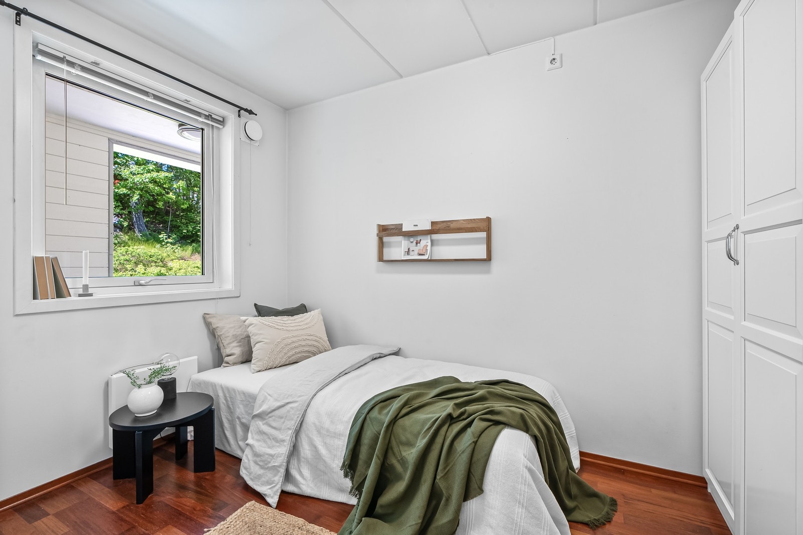 Soverom nr 3 er lyst og praktisk, og passer fint som barnerom, gjesterom eller kontor. Galleribilde