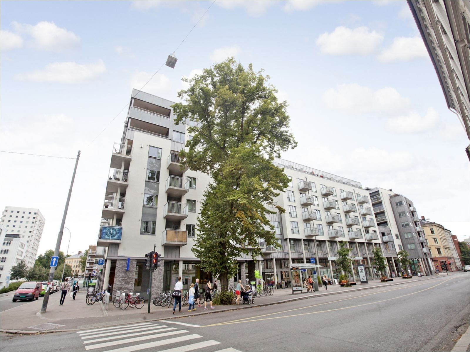 Fasade. Boligen har en populær og sentral beliggenet i Ringnes Park. Galleribilde