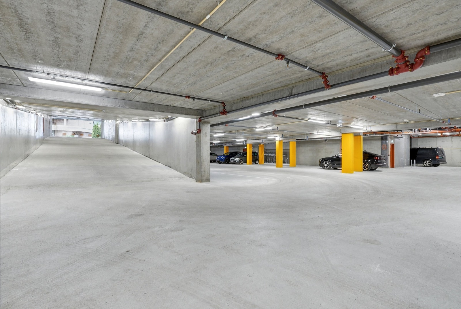 Det er mulighet for å kunne kjøpe parkeringsplass Galleribilde