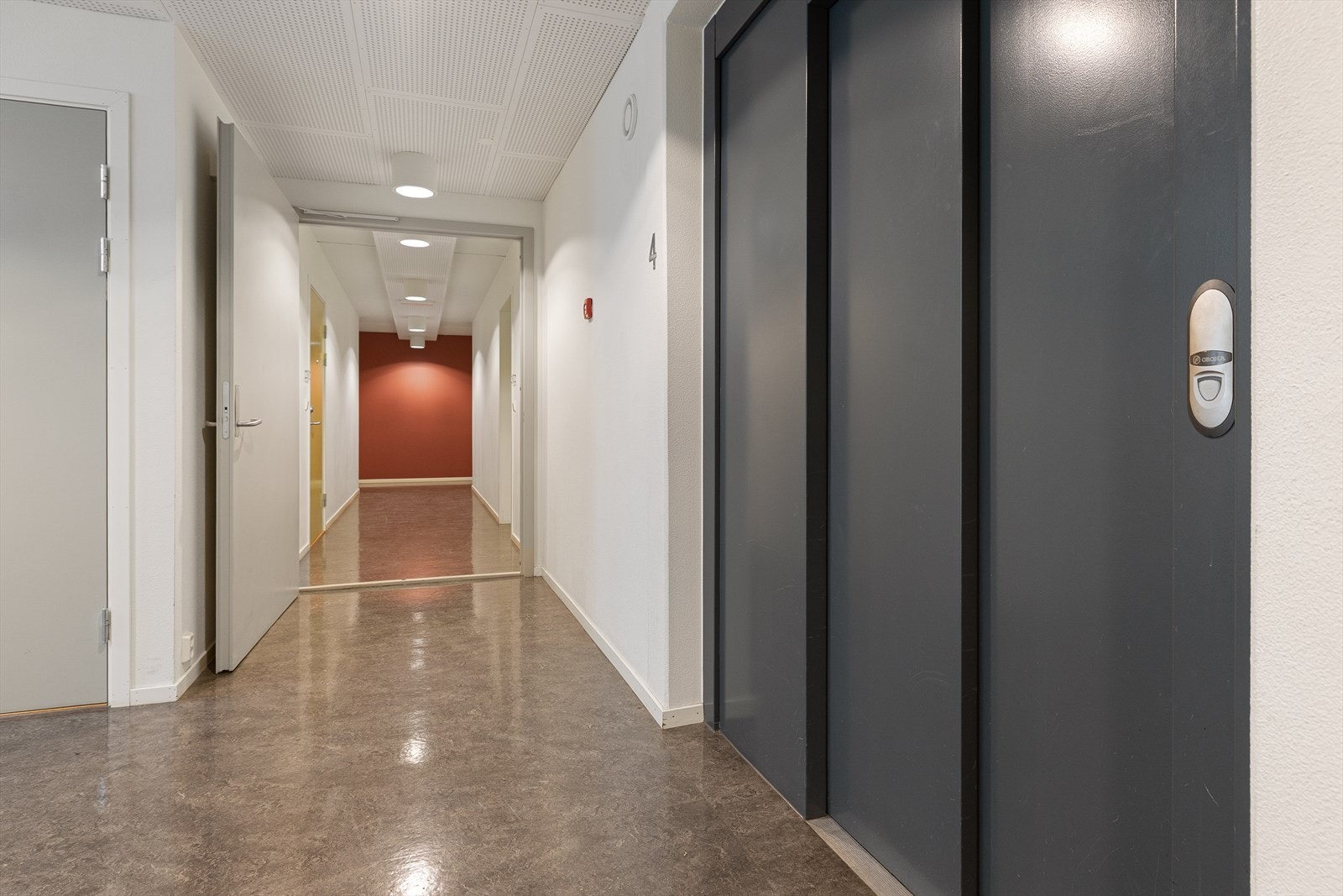 Heisadkomst til 4 etg. Galleribilde
