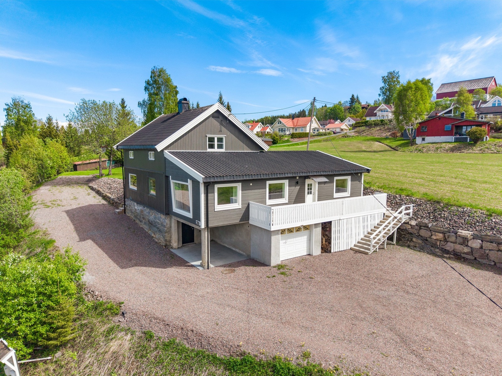 Boligen ligger i et landlig område perfekt for barnefamilier! Galleribilde