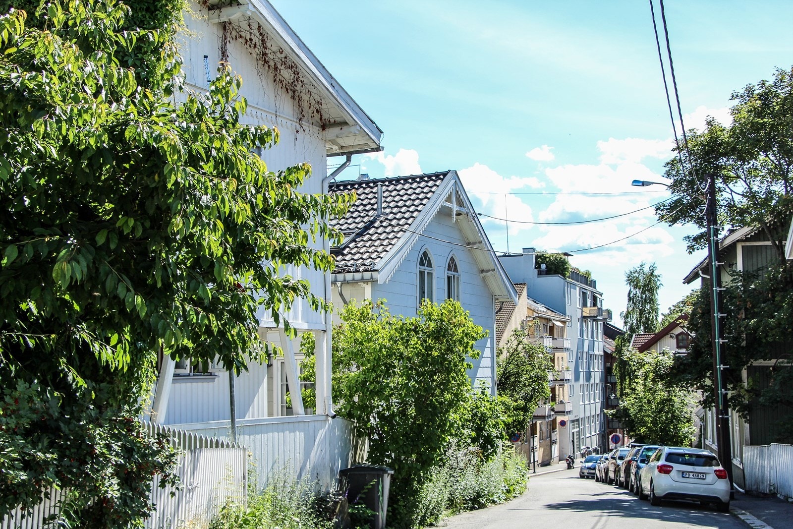 Rodeløkka er et sjarmerende område med sin gamle trehusbebyggelse og særegne atmosfære. Det er få steder i byen hvor du finner slike nabolagsperler. Galleribilde