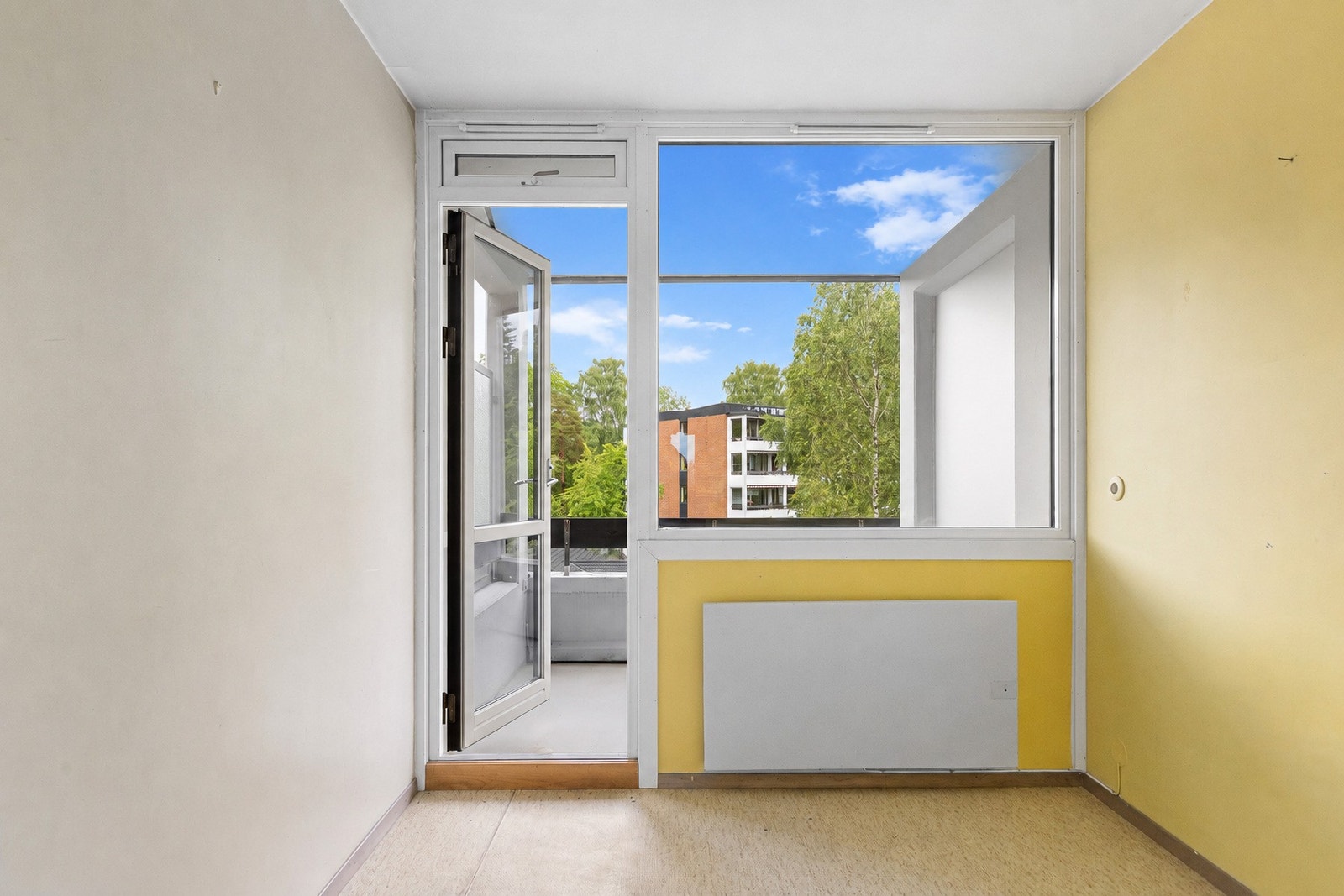 Den opprinnelige spiseplassen innerst på kjøkkenet er avdelt til et ekstra rom (ikke godkjent som soverom). Galleribilde