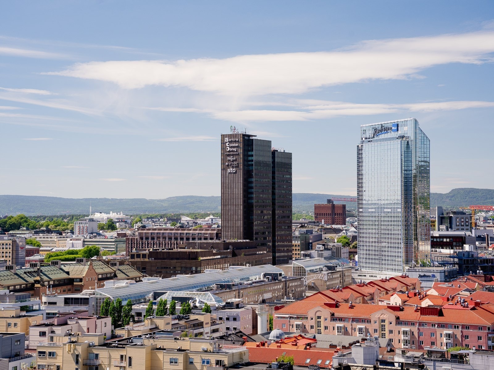 Her ligger alt til rette for en behagelig hverdag i en bolig hvor det er enkelt å senke skuldrene, og nyte både hjemmelivet og byens mangfoldige gleder! Galleribilde