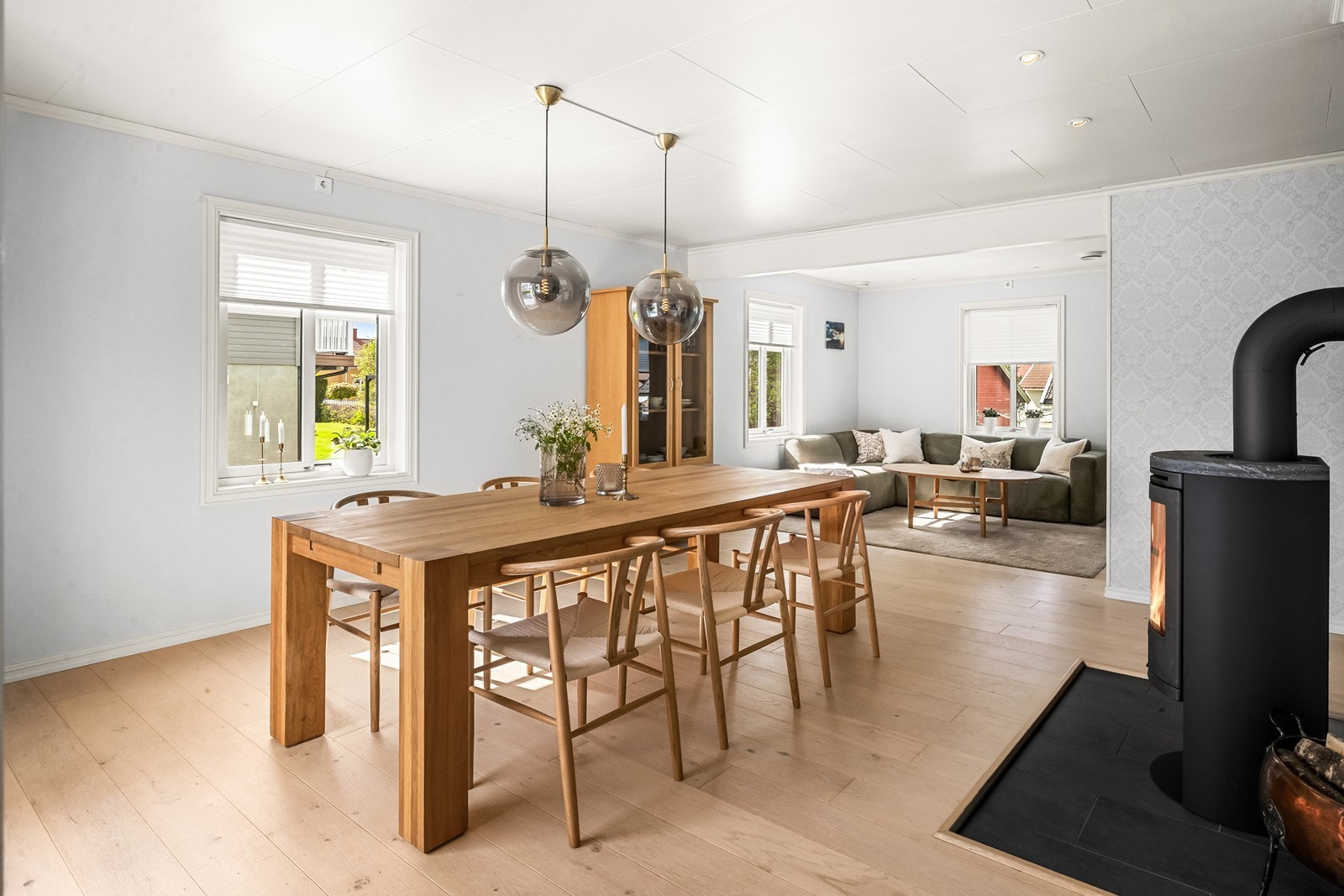 Det er rom for en stor spisestue for hele familien og litt til. Galleribilde