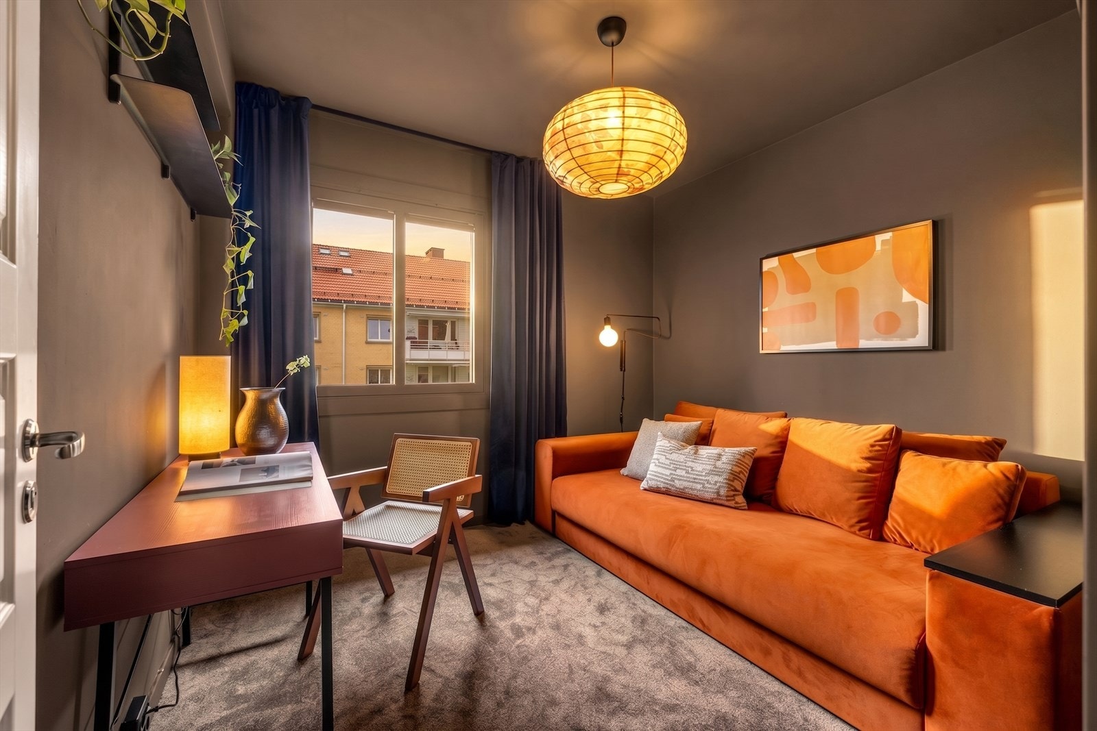 Soverom 2 kan enkelt tilpasses etter behov og har plass til seng, skrivebord og kommode. Galleribilde