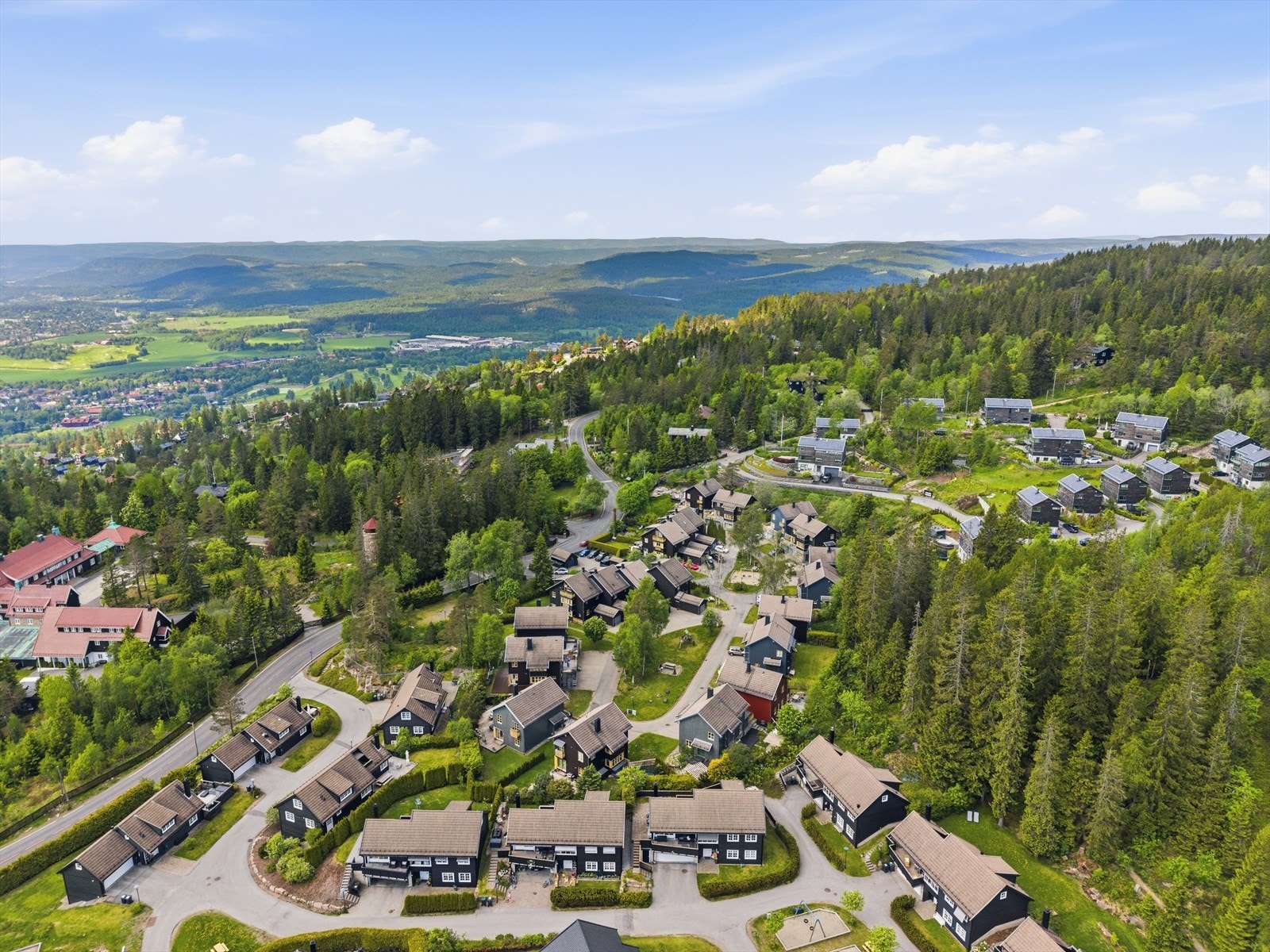 Det lokale idrettslaget Try er et meget populært tilbud for barn og ungdom området, og er kjent for et trygt og godt miljø med spesielt fokus på idrettsglede. Galleribilde
