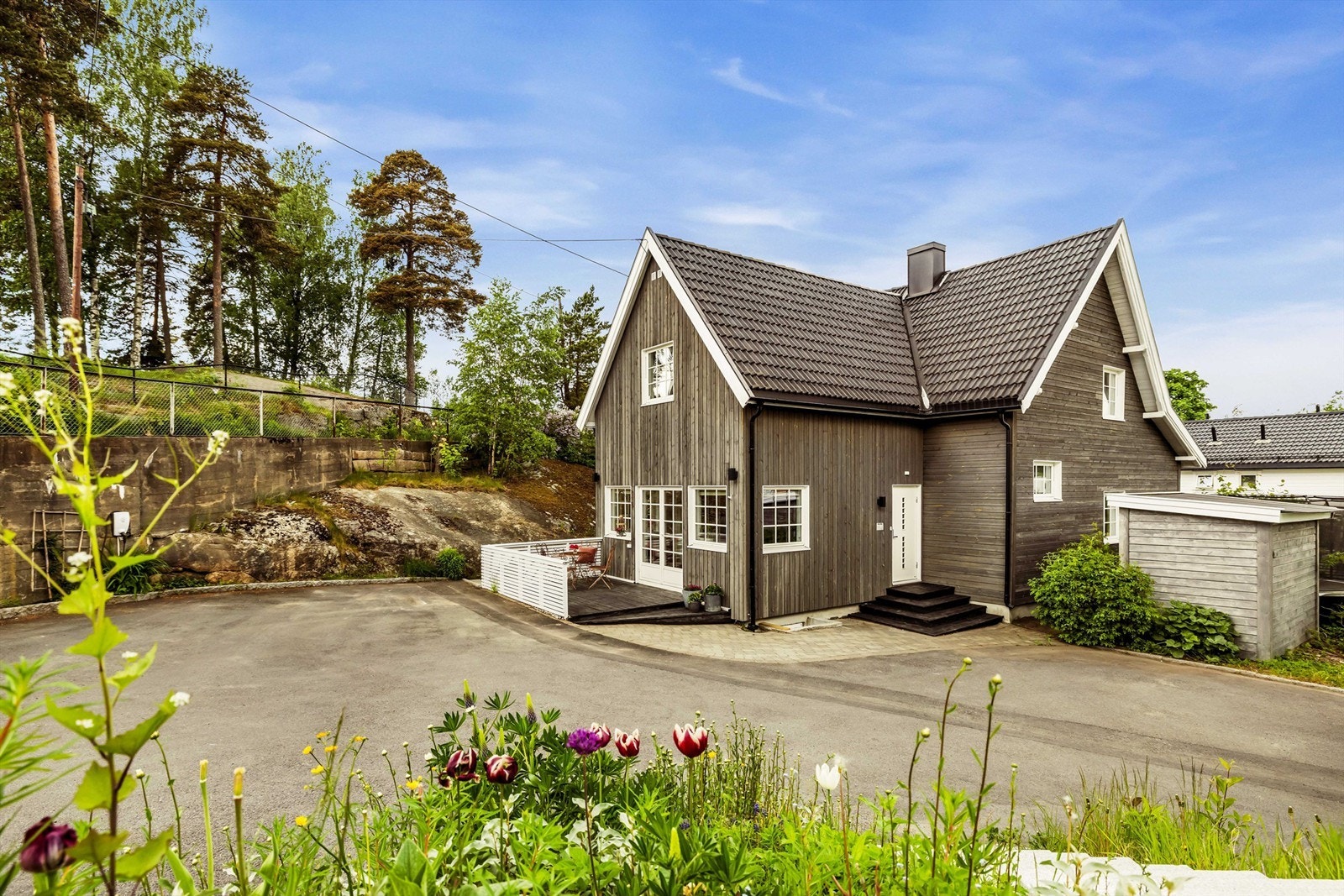 Velkommen til Toftdahls vei 5 C presentert av Anne Aartun i Krogsveen Majorstuen og Oslo Vest! Foto: Isnitt. Galleribilde