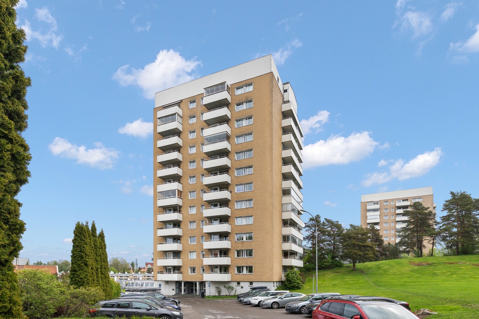 Storgården borettslag består av 551 andelsleiligheter og ligger i grønne, fine omgivelser. Galleribilde