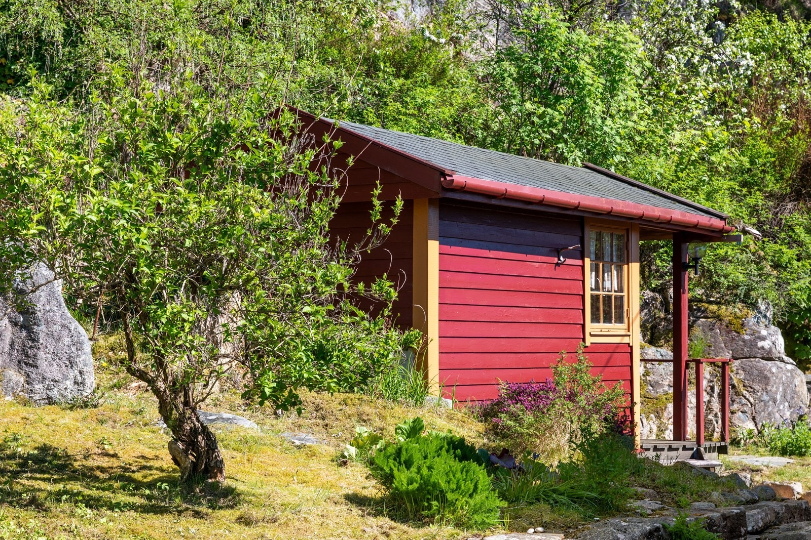 Bod og uthus med badstue. Galleribilde