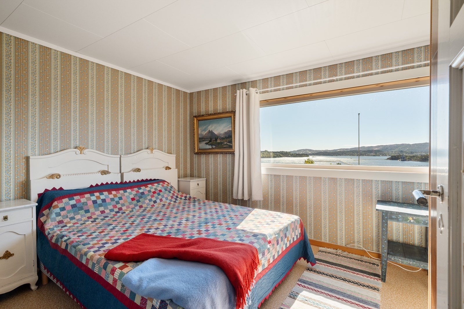 Her kan man fint innrede med både dobbeltseng, nattbord og garderobe. Galleribilde